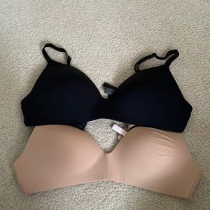 A pair of Victoria’s Secret T Shirt Bras (2) size 36C like new condition.